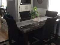 Dining room table with6 chairs