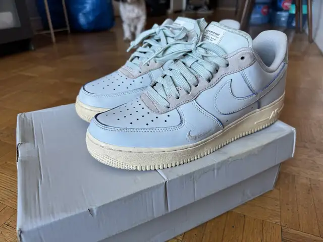Nike Devin Booker x Air Force 1 Size 9 in Men's Shoes in Markham / York Region - Image 2
