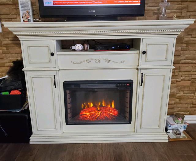 electrical fireplace mantel  in TV Tables & Entertainment Units in Markham / York Region - Image 2