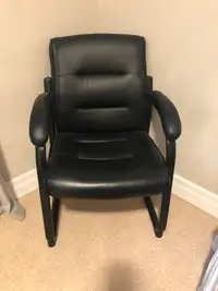 Office chair- like new