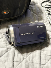 SONY DCR-SR68 Handycam Digital Video Camera / Camcorder