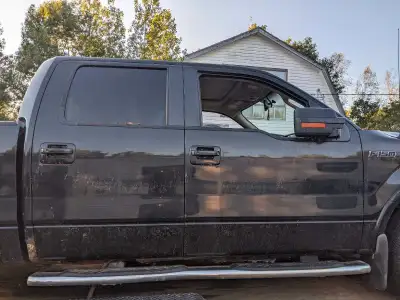 I stripped a 2010 f150 Lariat 5.4 and have a few parts left for sale Rh headlight Both front Knuckle...