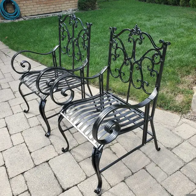 Outdoor wrought iron metal chairs in Patio & Garden Furniture in Markham / York Region - Image 3