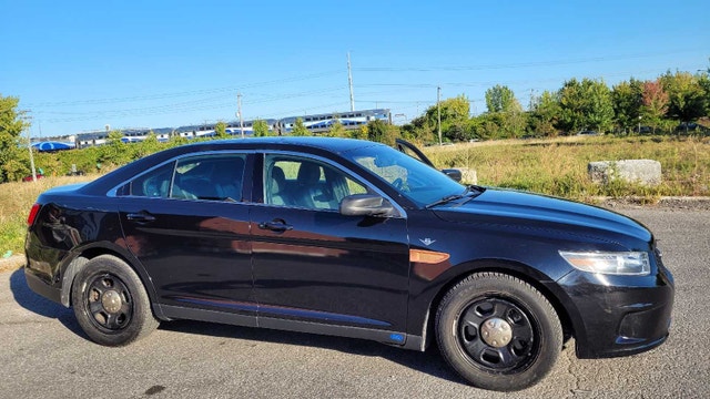 Ford taurus police 2019 V6 3.7L — photo 3