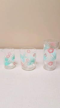 Set of 4 x 3 Sizes Acrylic Decorative Glasses