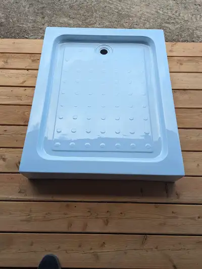 New shower base with adjustable legs
