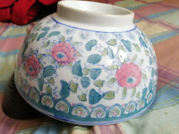 VINTAGE CHINESE HAND PAINTED PORCELAIN PUNCH BOWL