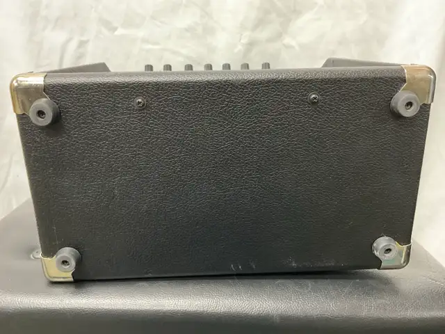 FENDER CHAMPION 20 in Amps & Pedals in North Bay - Image 8