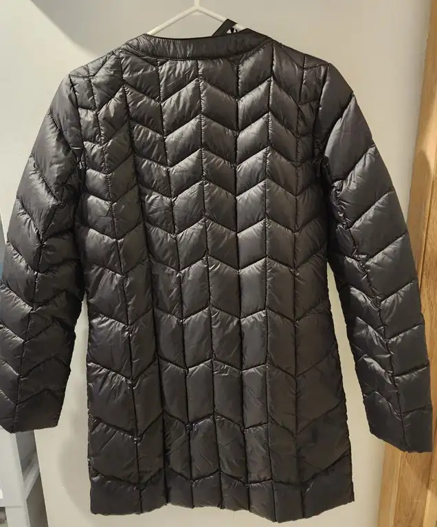 Via Spiga Women's Puffer Jacket With Carry Pouch - Size XS in Women's - Tops & Outerwear in City of Montréal - Image 3