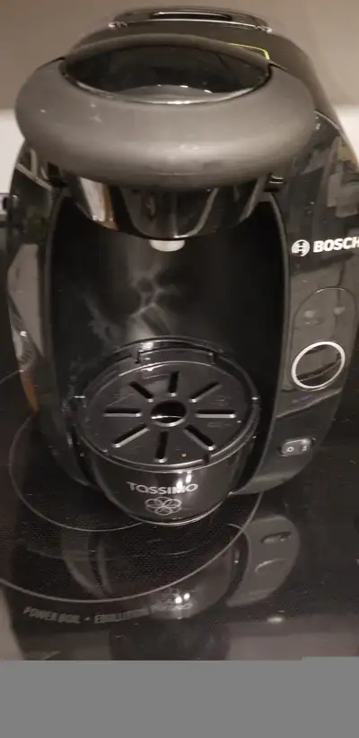 Gently used but like new and clean. Does not include any pods. Pick only in Caledon (Hwy 10/410). Pr...