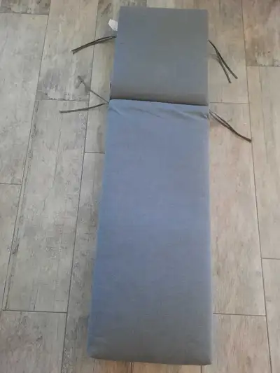 coussin gris neuf pour chaise longue, View more