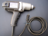 1/2"  DRIVE IMPACT WRENCH