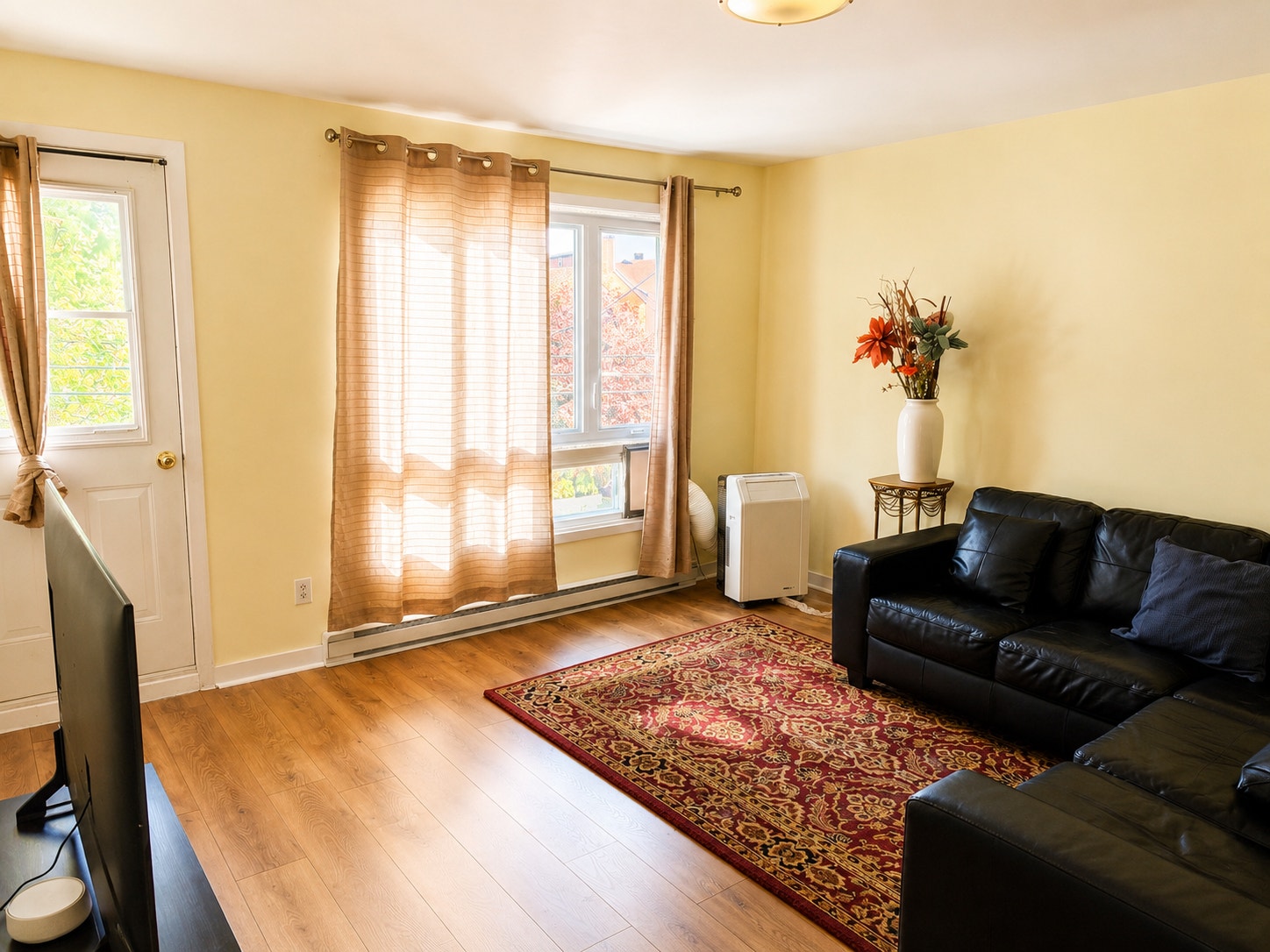 Logement à louer entièrement rénové à Montreal — photo 1
