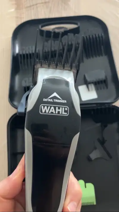 wahl hair clipper and acessories Barely used