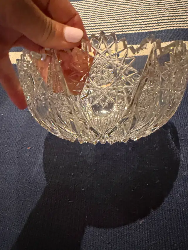 Crystal bowls546596590663782402
