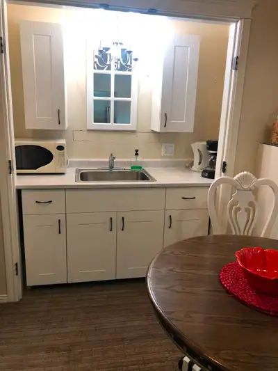 Enjoy a cozy studiotype suite in an acreage property with plenty parking surrounded by nature. It ha...