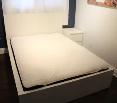 Set de chambre IKEA Bedroom Set + matelas + table de nuit, View more