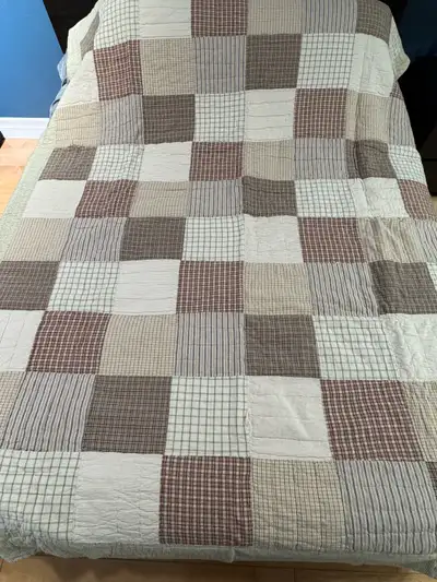 Quilt - Twin Size Beige Quilt, View more