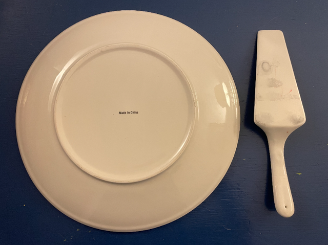 Christmas Decoration Plate/Platter (12") in Holiday, Event & Seasonal in Edmonton - Image 3