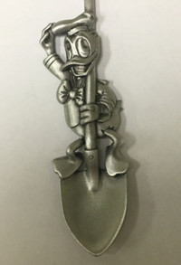 Disney Donald Duck 4 1/8” spoon Vintage Souvenir Spoon DISNEY