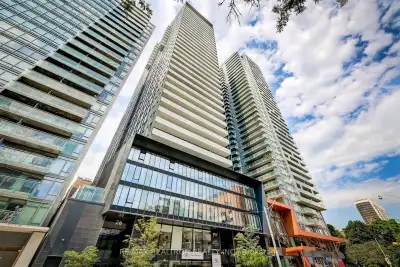 Luxury condo at the VOX condos on 28 Wellesley Street East located conveniently at Yonge and Wellesl...