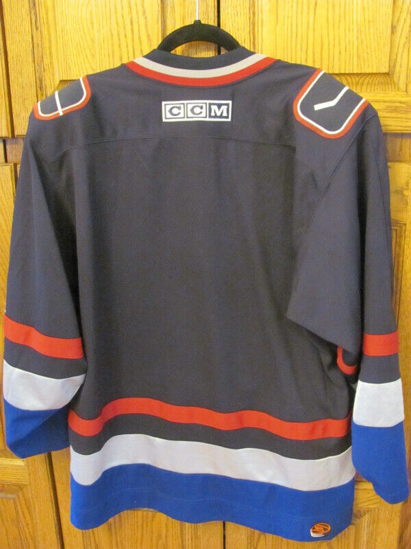 NHL Vancouver Canucks Jersey in Arts & Collectibles in Edmonton - Image 3