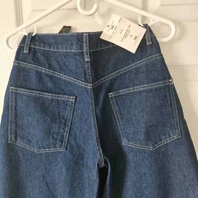 Wide leg women's jeans in Women's - Bottoms in Oshawa / Durham Region - Image 8