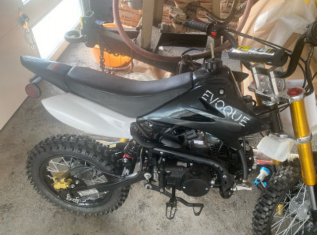 Evoque  Dirt bike in Other in Mississauga / Peel Region - Image 2