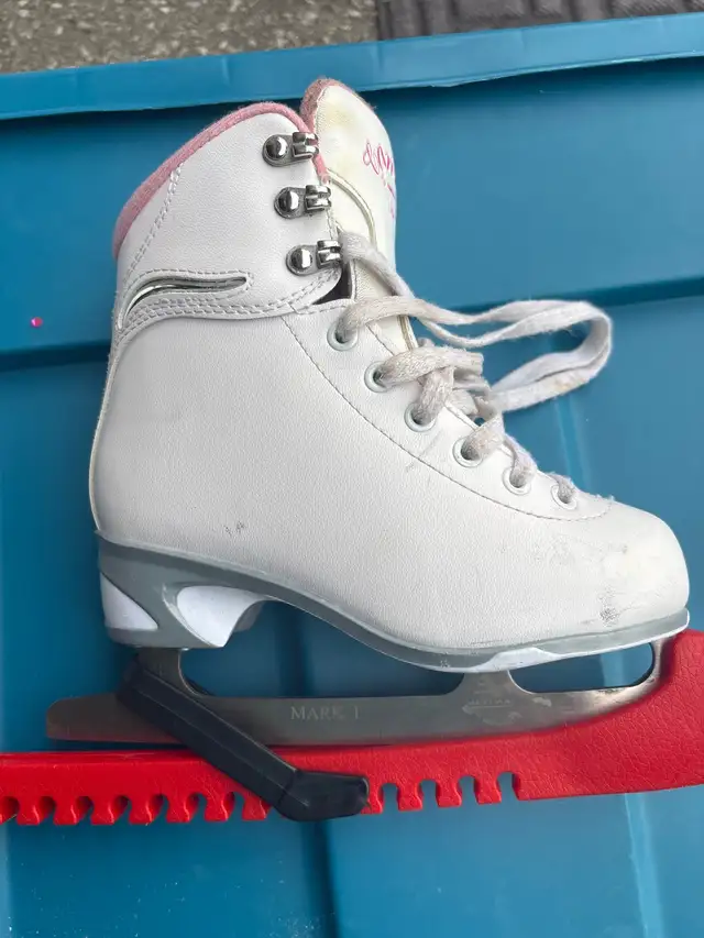 Figure Skates in Skates & Blades in Barrie - Image 2