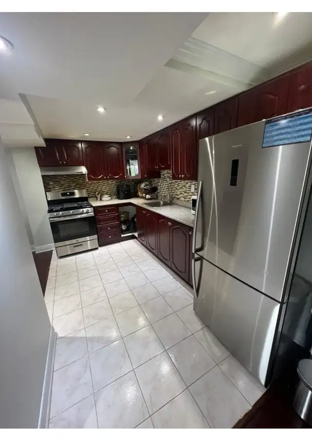 2 bedrooms 1 washroom walkout basement lease box grove in Long Term Rentals in Markham / York Region - Image 3