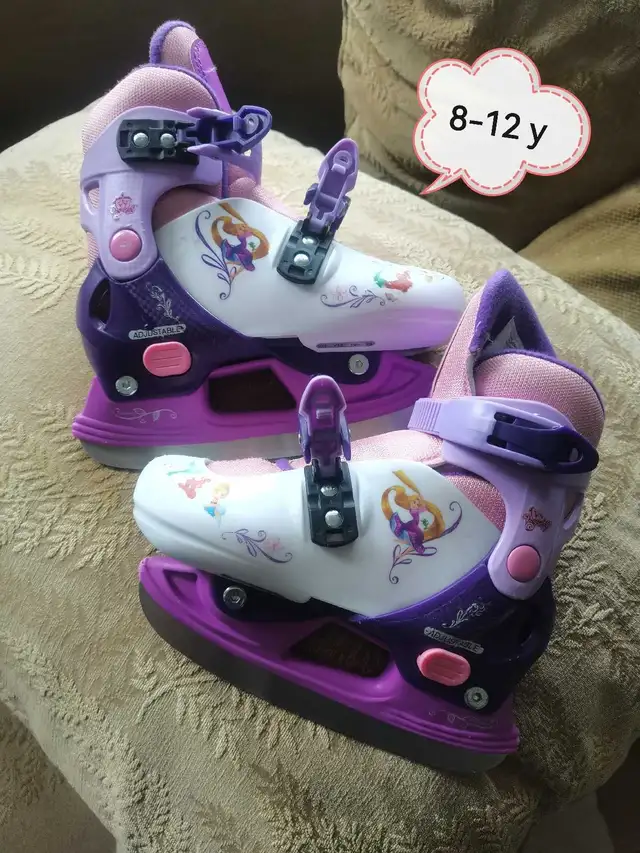 Disney Princess Adjustable Skates in Skates & Blades in Calgary - Image 2
