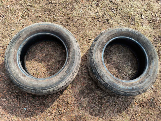 Like New Michelin Defender All Season Tires Pair 15" 195/65 R15 in Tires & Rims in Markham / York Region