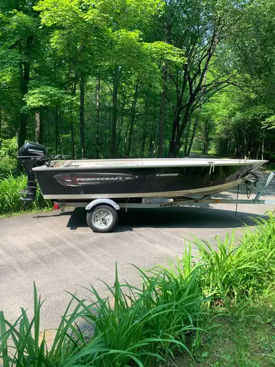 2018 14’ Princecraft “Yukon” with Easyload trailer and 9.9 HP 4 stroke, electric start Mercury motor...