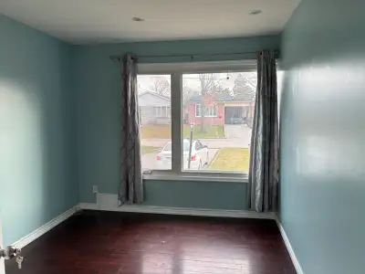 Main Floor Private Room for Rent from August 1 in Scarborough