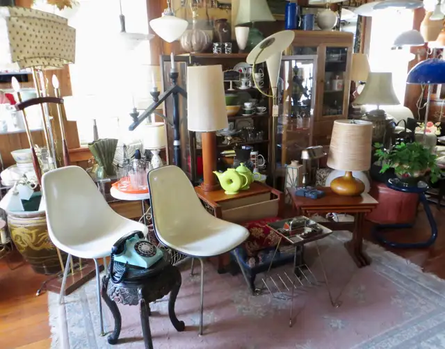 PAST and PRESENT ANTIQUES - MID CENTURY MODERN FURNITURE in Arts & Collectibles in Saskatoon - Image 2