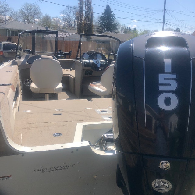 18.5’ Smokercraft Ultima 150 mercury boat Powerboats & Motorboats