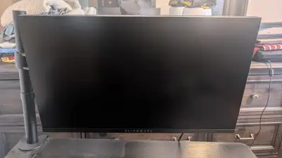 Alienware AW2724DM 27" 180hz, View more
