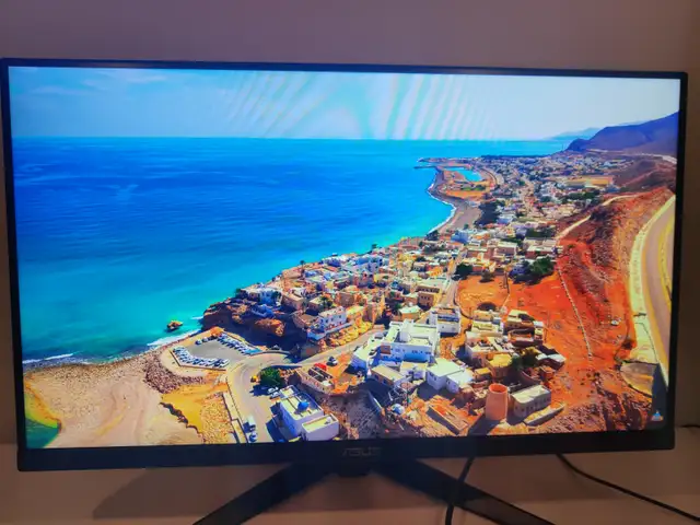Powerful Gaming PC Bundle + monitor + keyboard + mouse in Desktop Computers in City of Montréal - Image 7