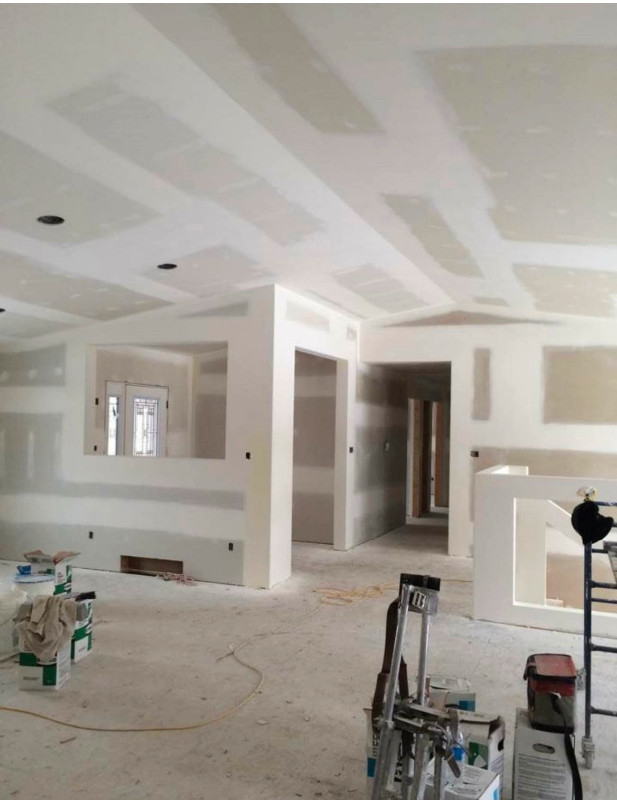 PROFRESSIONAL DRYWALL FINISHER (23 years experience). Available in Drywall & Stucco Removal in Edmonton