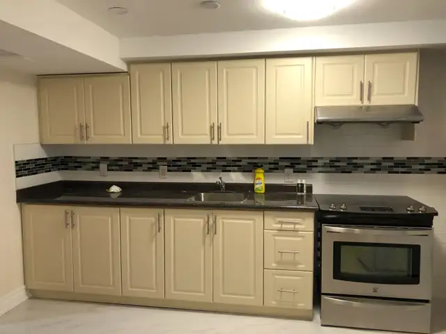 Prive room with attached washroom available for a couple or two in Room Rentals & Roommates in City of Toronto - Image 3