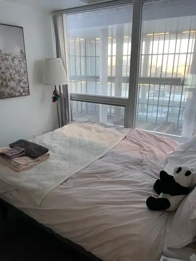 Downtown (West Queen St West) room and private bathroom available to rent in a 2 bedroom and 2 bathr...