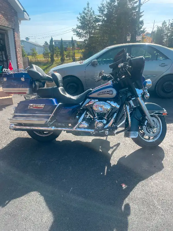 Harley Davidson FLHT Classic in Touring in Dartmouth - Image 3