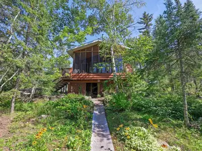 Welcome to this beautiful waterfront cottage on sought-after Booster Lake in beautiful Nopiming Prov...
