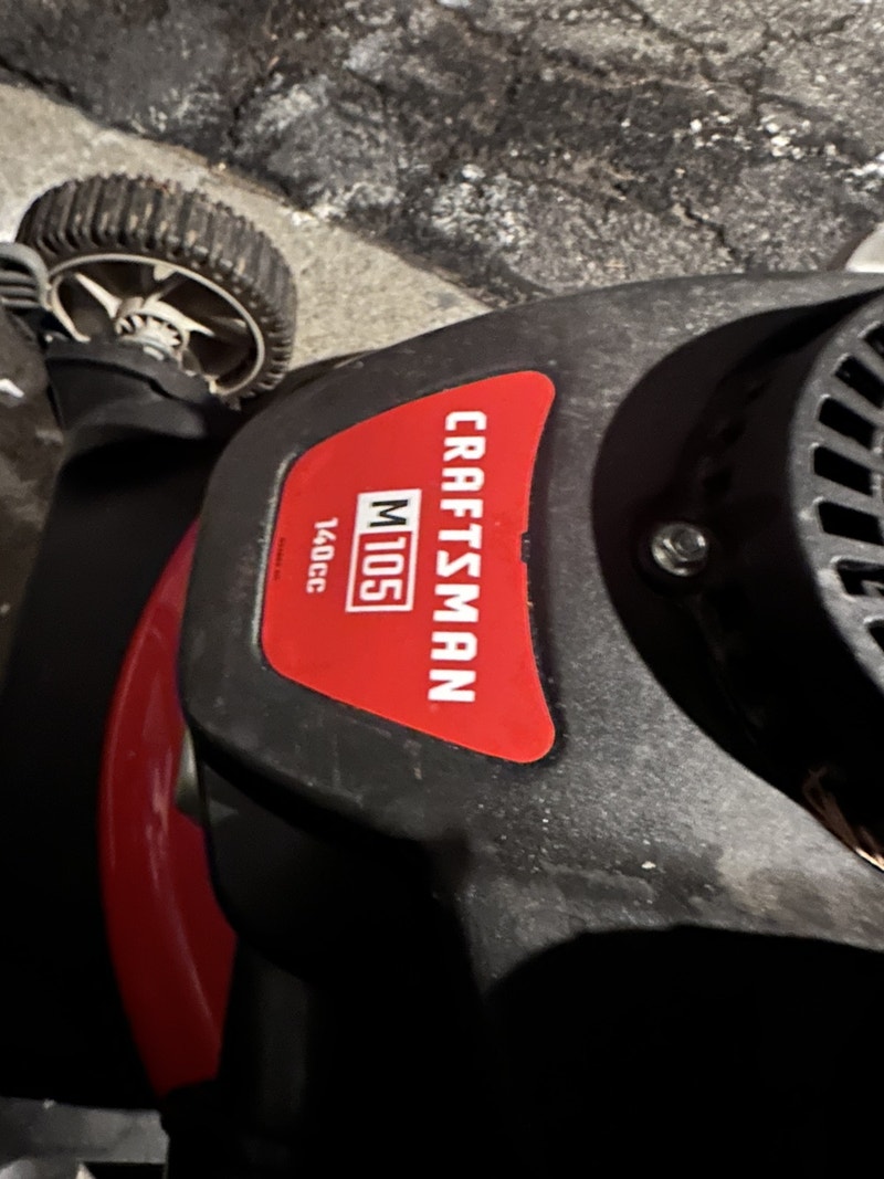 Grass lawn mower Toro Recycler Gas Walk Behind Push Mower Lawnmowers