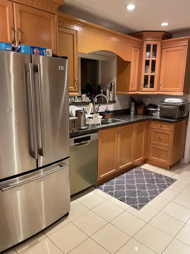 1 beautiful private furnished BR in a 2 BR suite, Joyce Station in Room Rentals & Roommates in Vancouver - Image 10