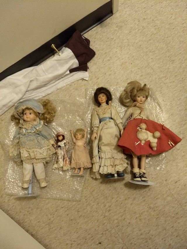 Lot Of Porcelain Dolls For Sale in Arts & Collectibles in Chatham-Kent