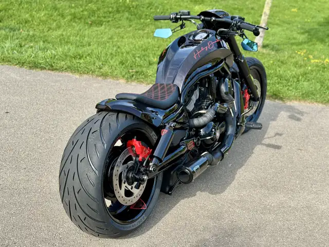 2008 VRod NightRod Special With Low Kms Brand New Build in Street, Cruisers & Choppers in Oakville / Halton Region - Image 6