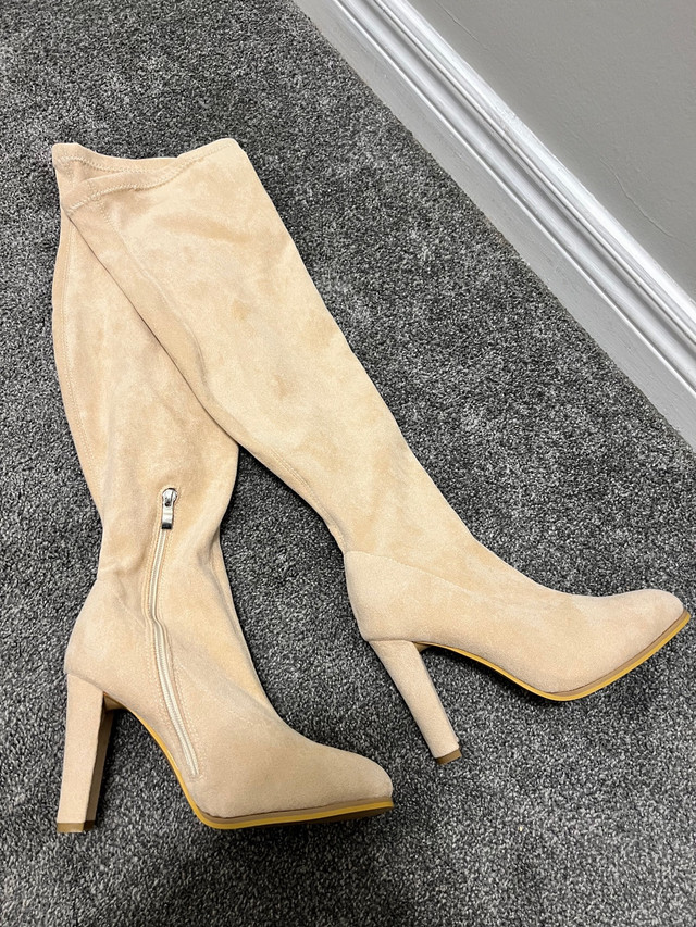 Cream Color Knee high boots size 7 in Women's - Shoes in Oshawa / Durham Region - Image 2