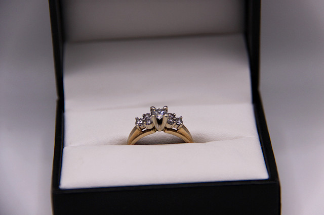 14k Diamond ring in Jewellery & Watches in London - Image 4