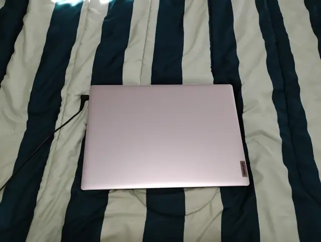 Lenovo Ideapad 1